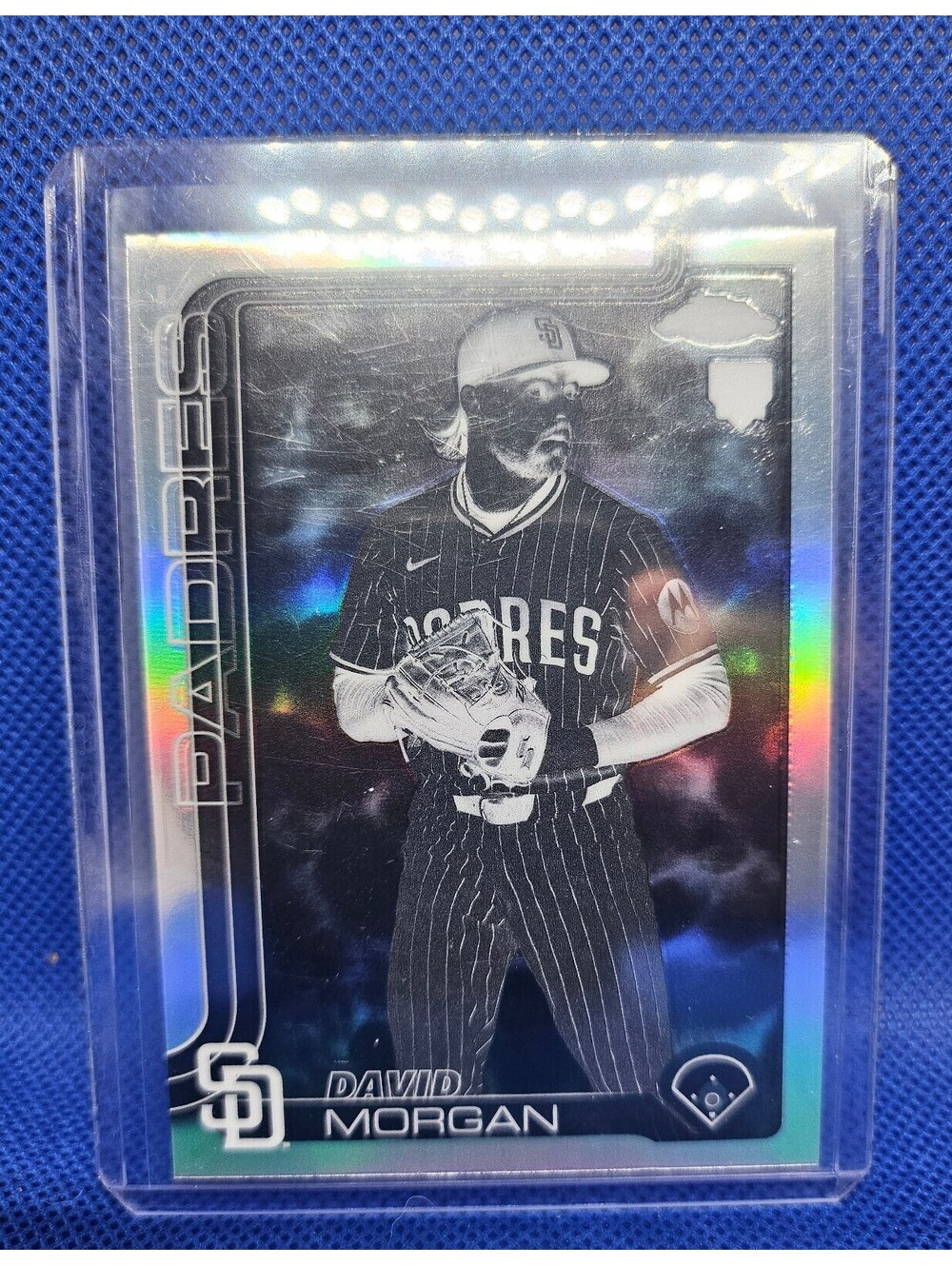 2025 Topps Chrome Update Series - David Morgan #USC33 Negative Refractor (RC) - Picture 1 of 2